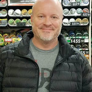 Meet your Posher, Dennis